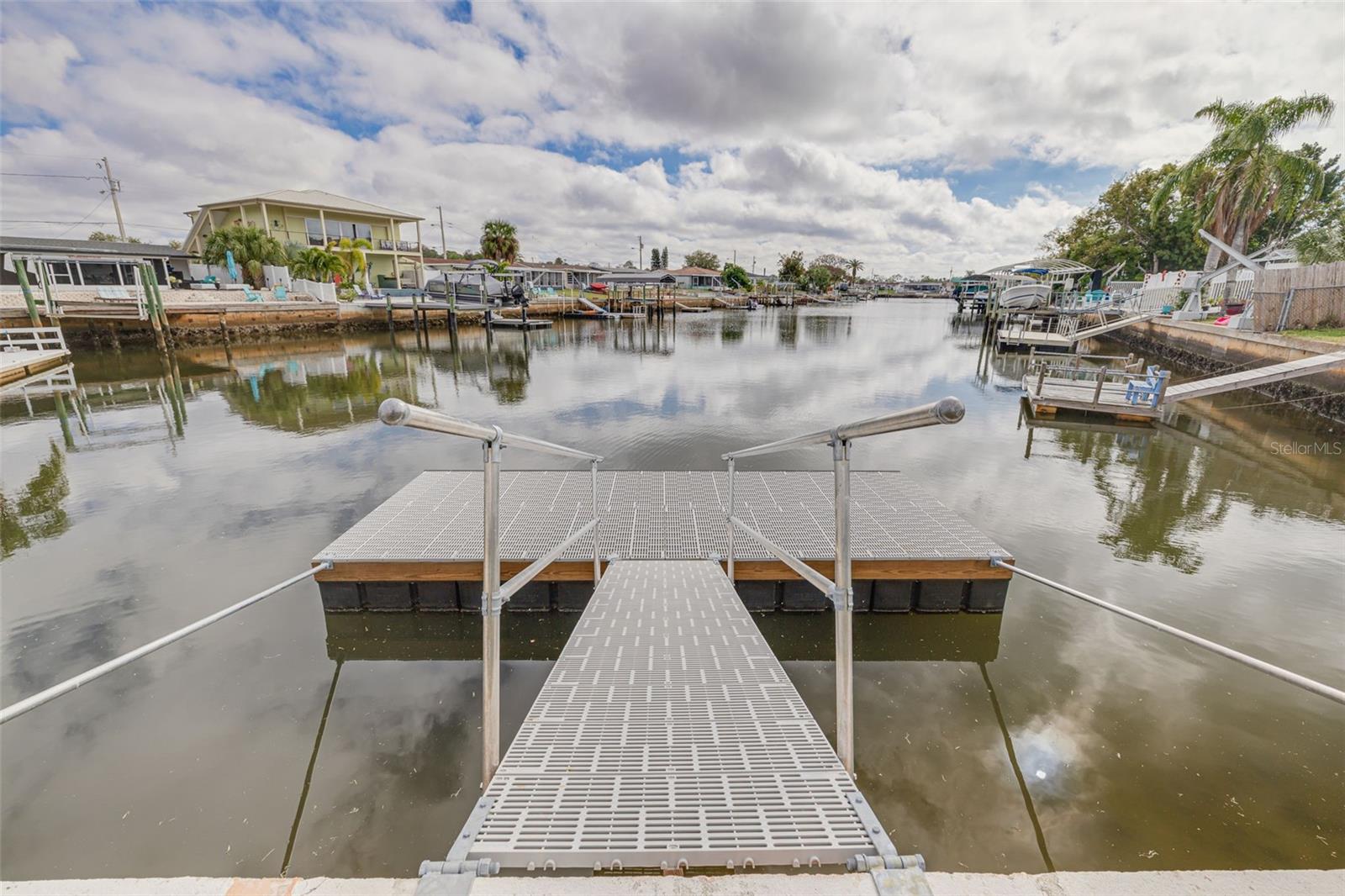 LEISURE BEACH - Residential