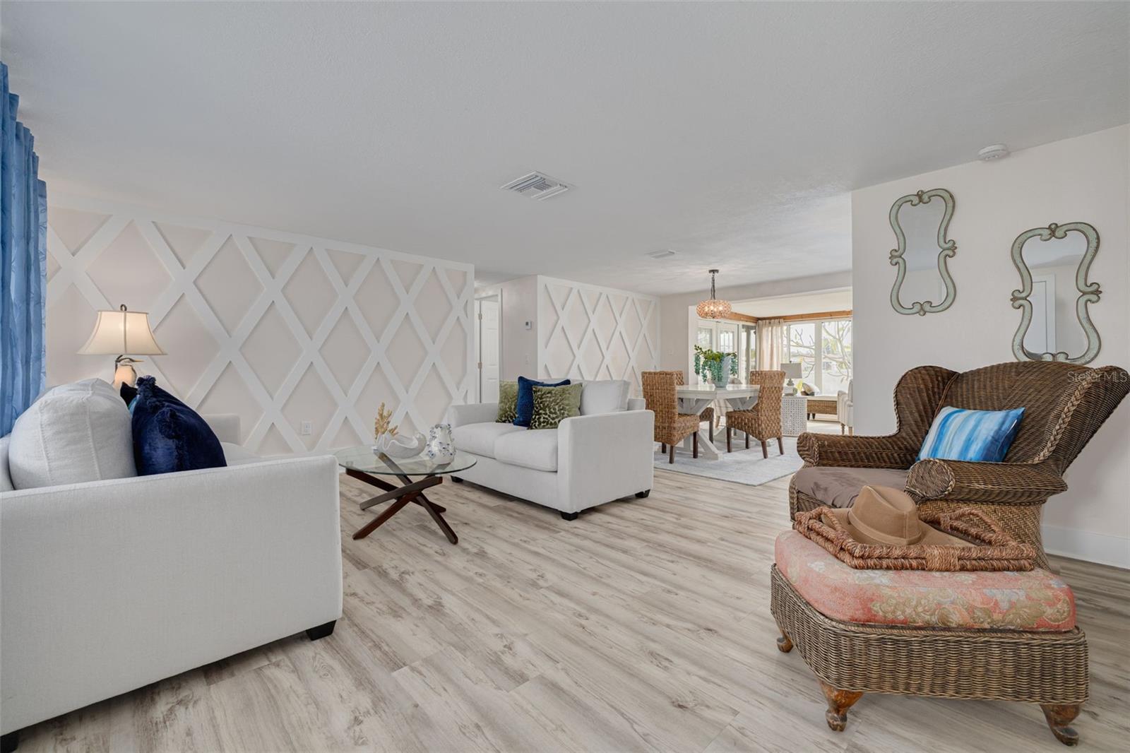 LEISURE BEACH - Residential