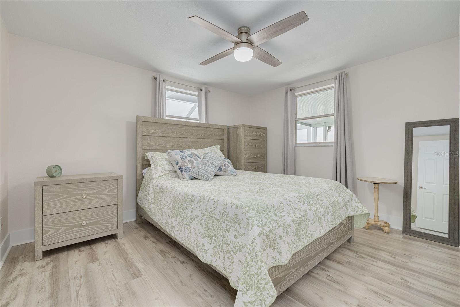 LEISURE BEACH - Residential