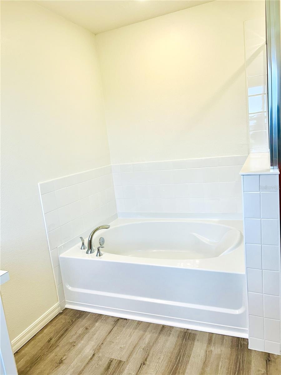 RIVER RUN - Residential Lease