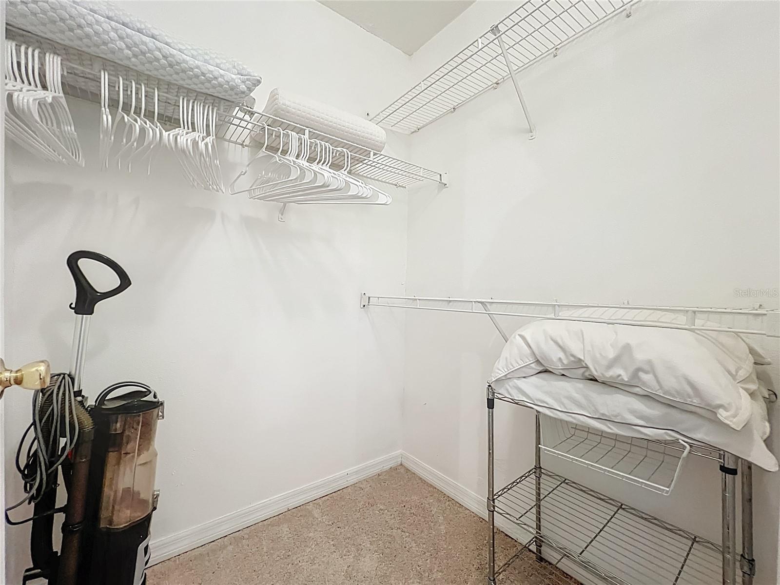 CREST/WATERFORD LAKES - Residential