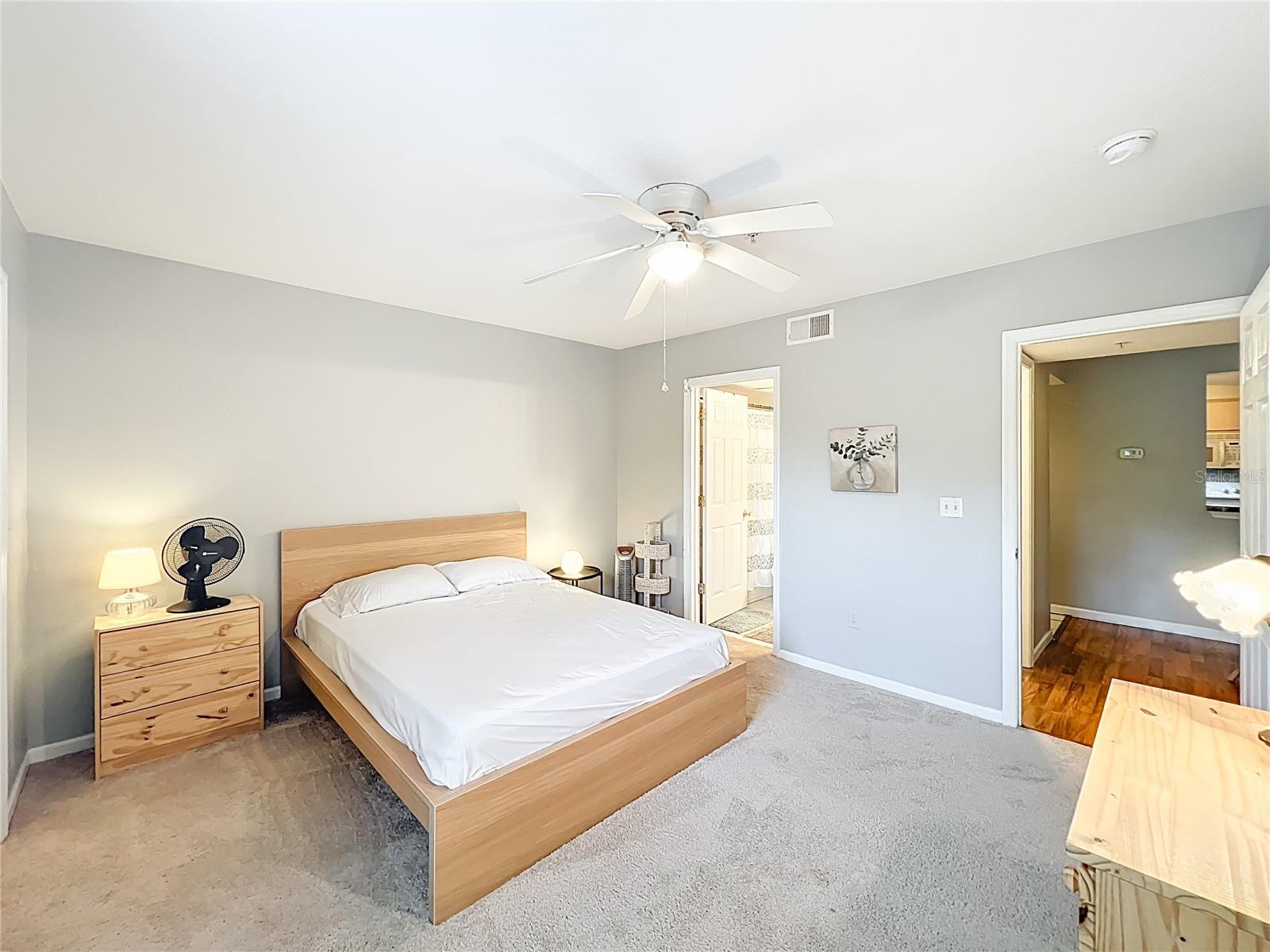 CREST/WATERFORD LAKES - Residential