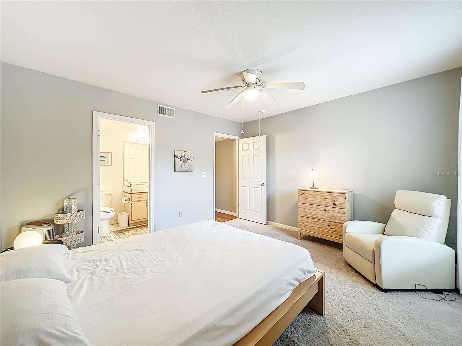 CREST/WATERFORD LAKES - Residential