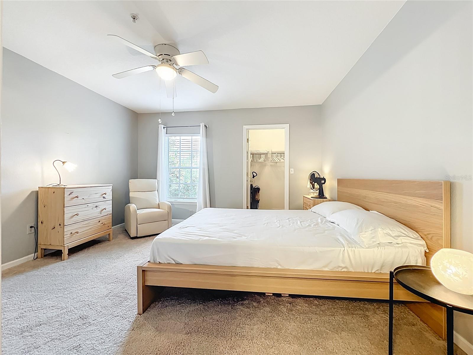 CREST/WATERFORD LAKES - Residential