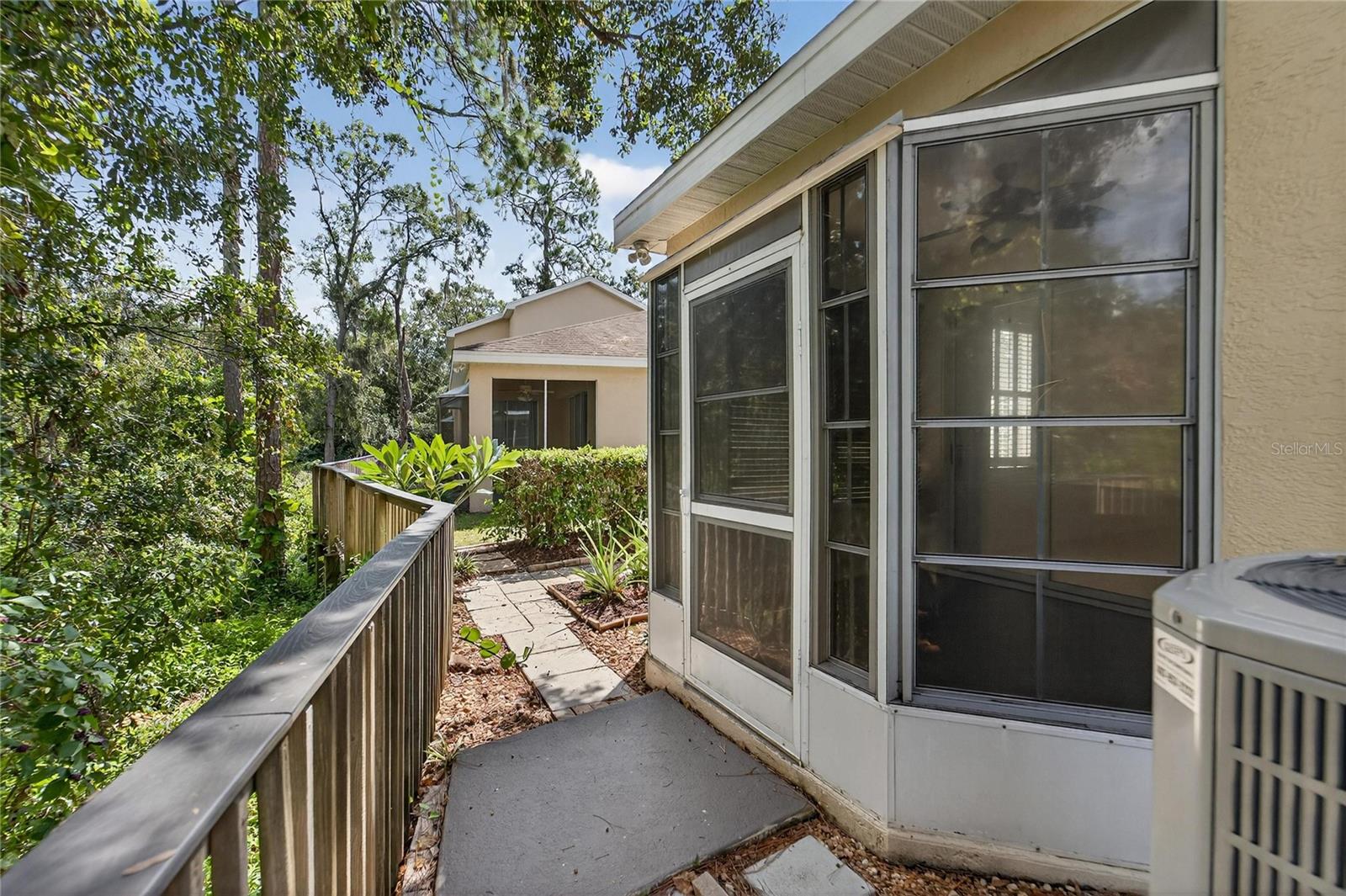 WALDEN LAKE - Residential