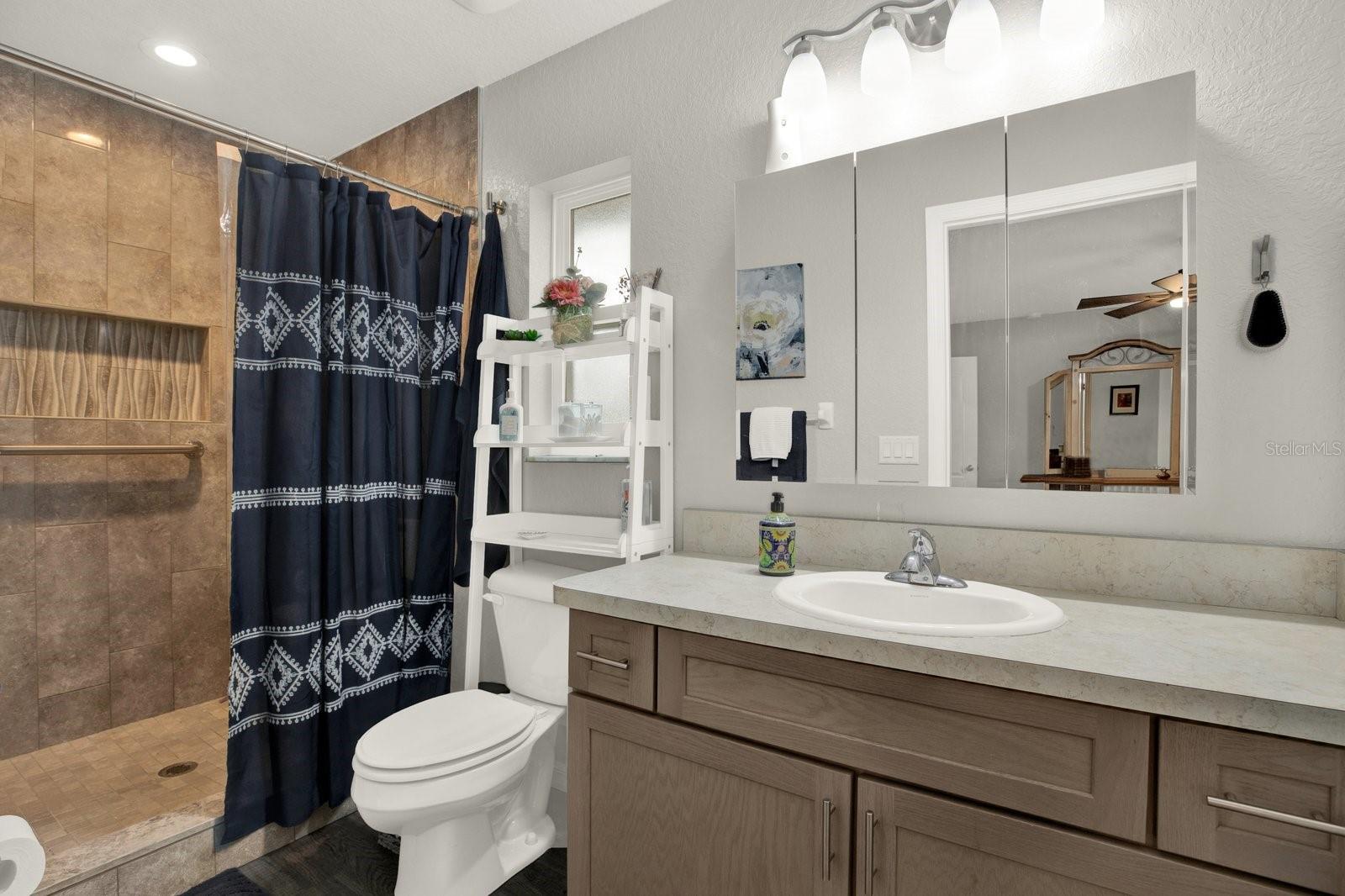 INVERNESS ACRES UNIT 01 AKA INVERNESS VILLAGE - Residential