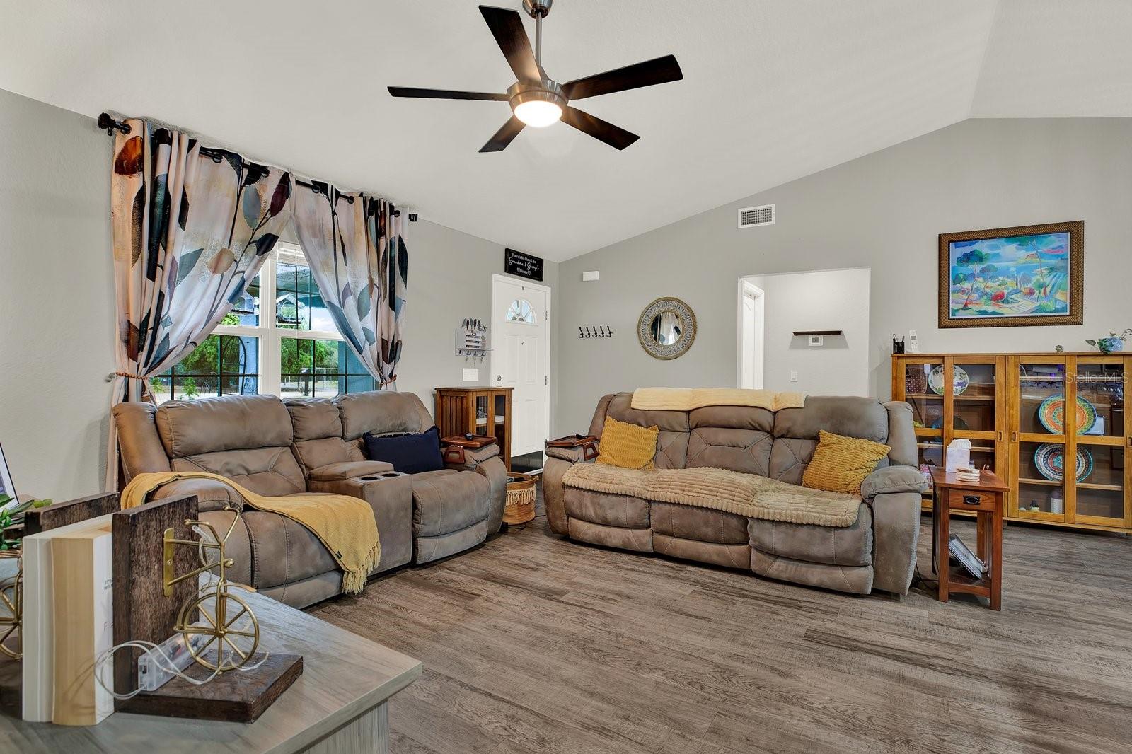 INVERNESS ACRES UNIT 01 AKA INVERNESS VILLAGE - Residential