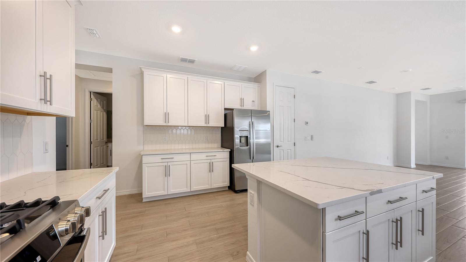 18123 CHERISHED LOOP