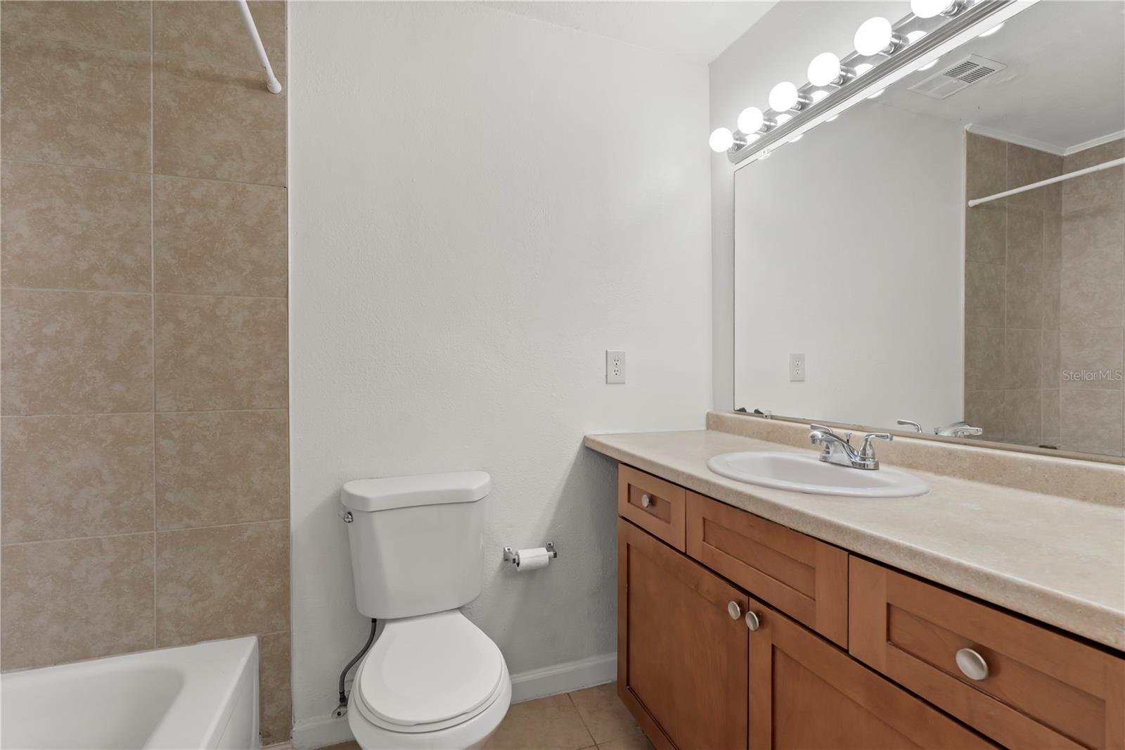 ROYAL ARMS CONDO - Residential