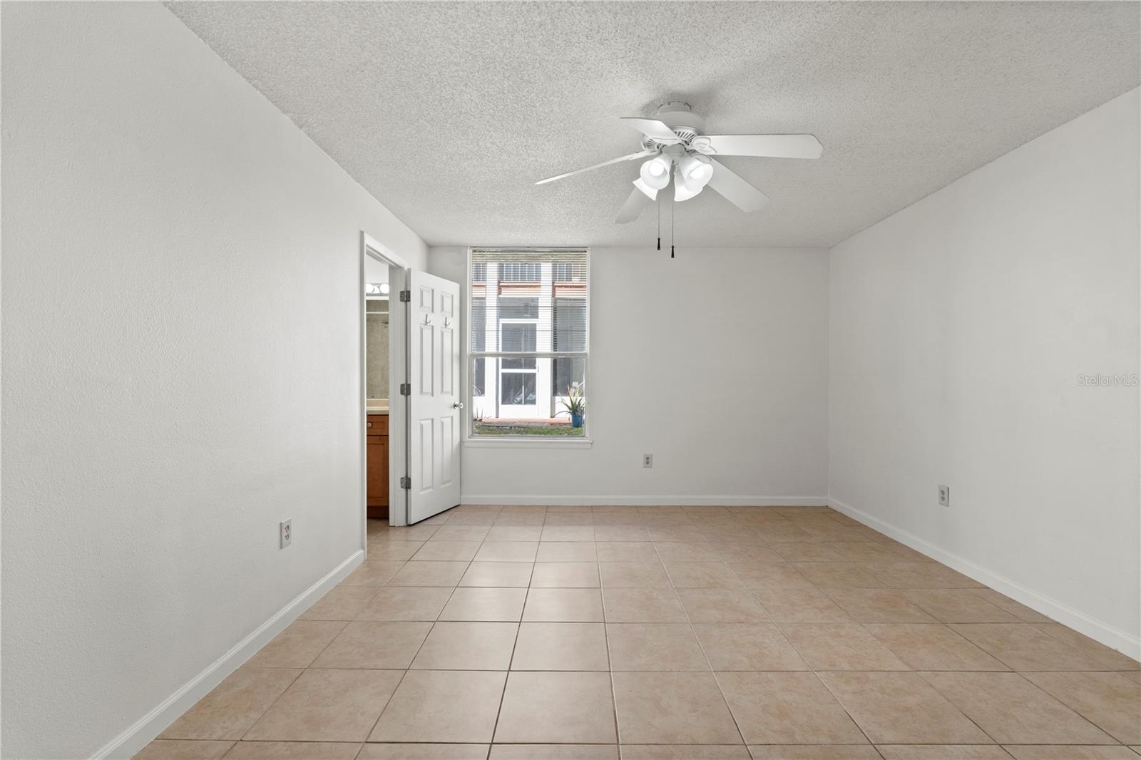 ROYAL ARMS CONDO - Residential