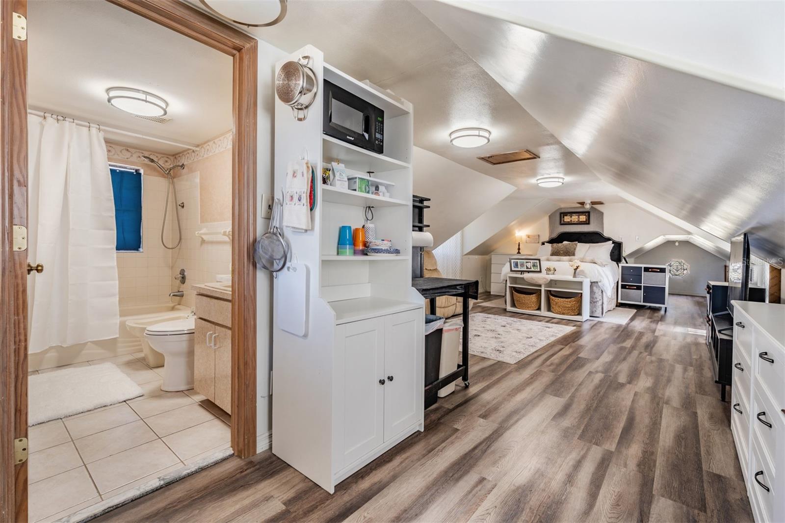 DUQUE RD - Residential