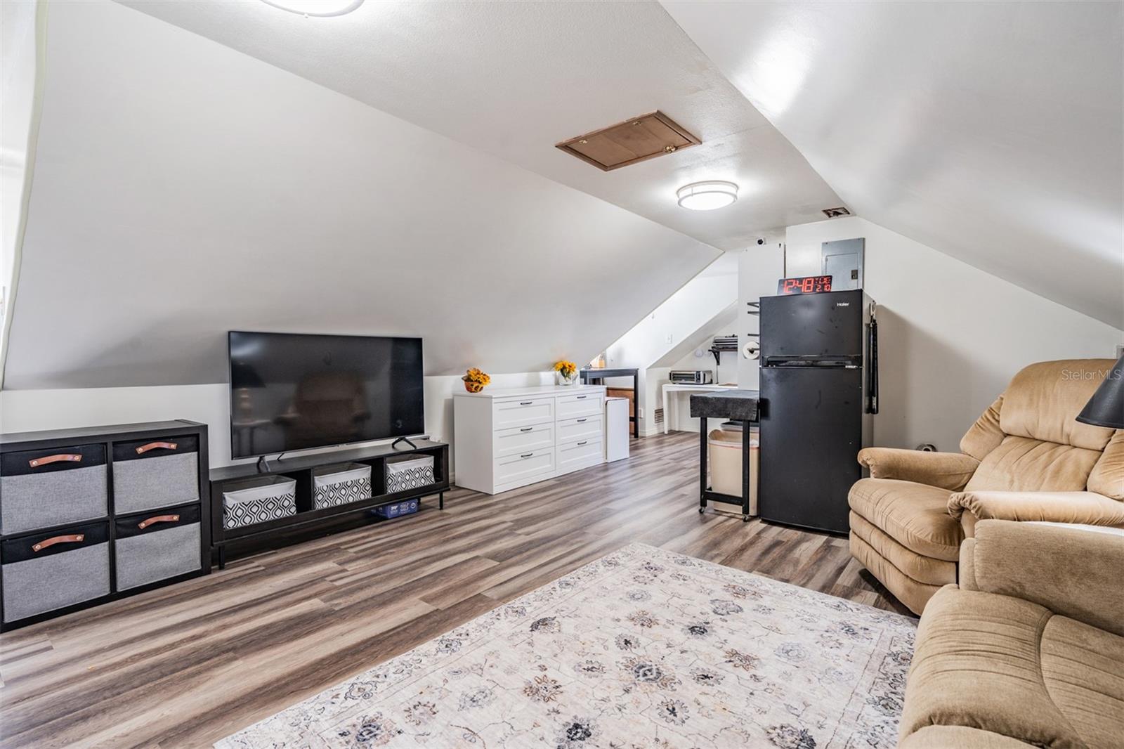 DUQUE RD - Residential