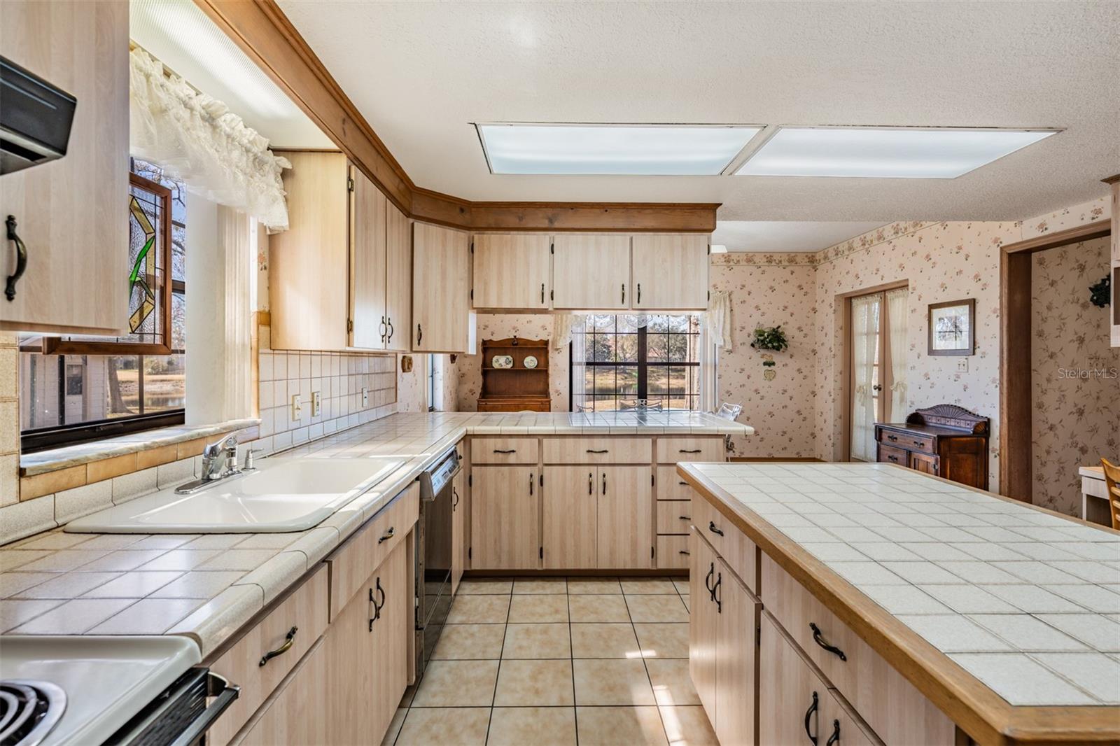 DUQUE RD - Residential