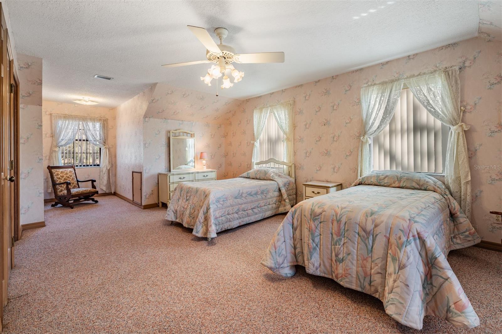 DUQUE RD - Residential