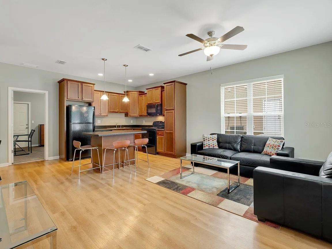 CAMDEN CORNERS CONDOMINIUM - Residential