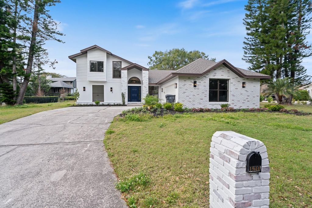 Photo of 1944 Vista View Drive, Lakeland, FL 33813 (MLS # L4958861)