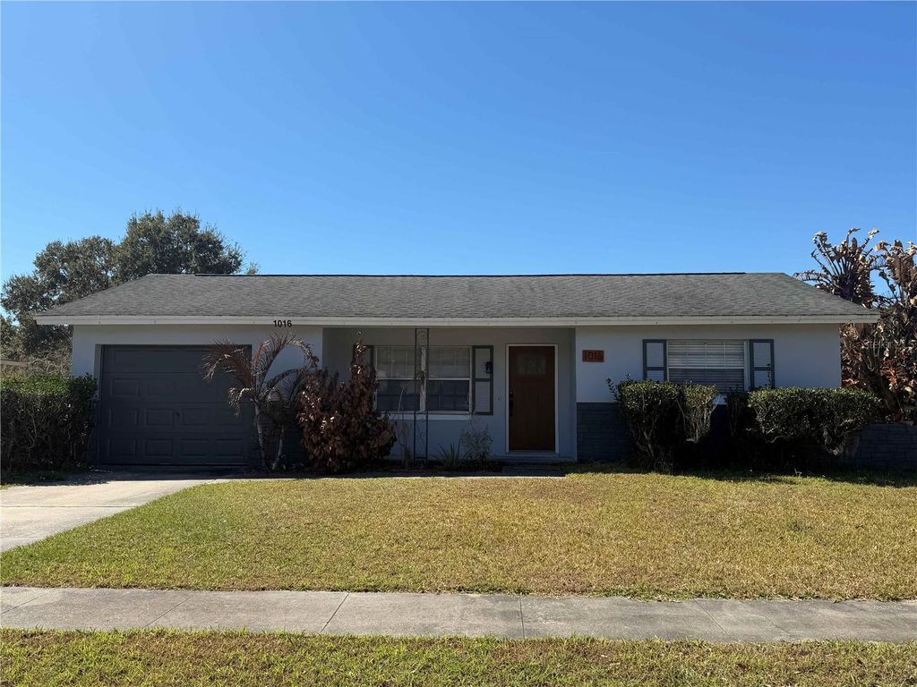 Photo of 1016 Malaga Street, Orlando, FL 32822 (MLS # O6384988)