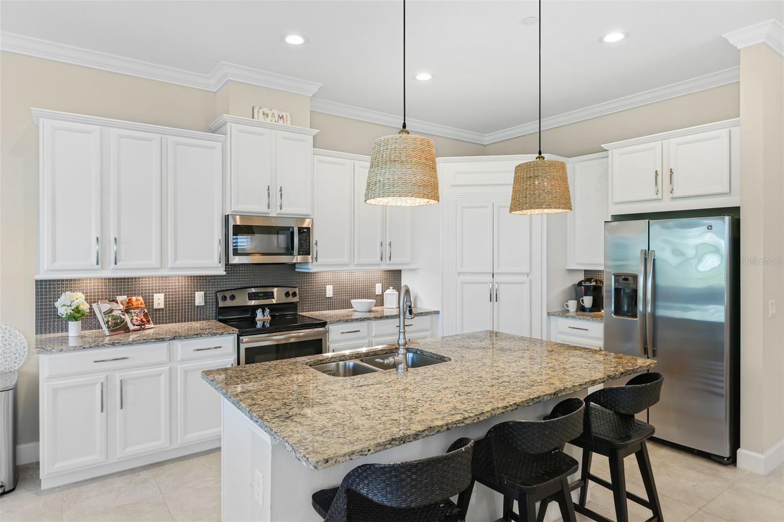EDGEWATER WALK ON HARBOUR ISLE 5-36 - Residential