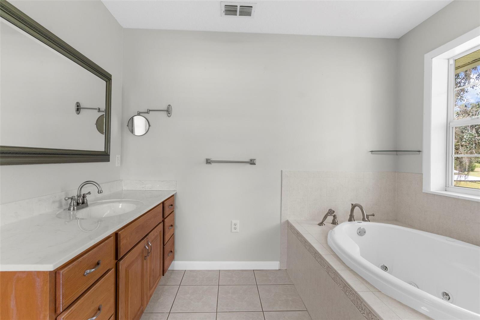 VISTA HEIGHTS ESTATES - Residential