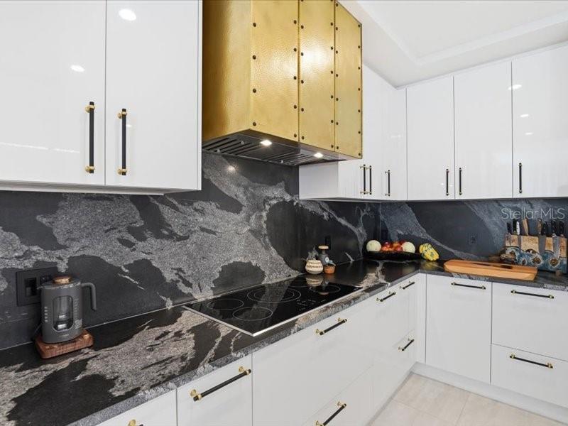 SALTAIRE CONDO - Residential