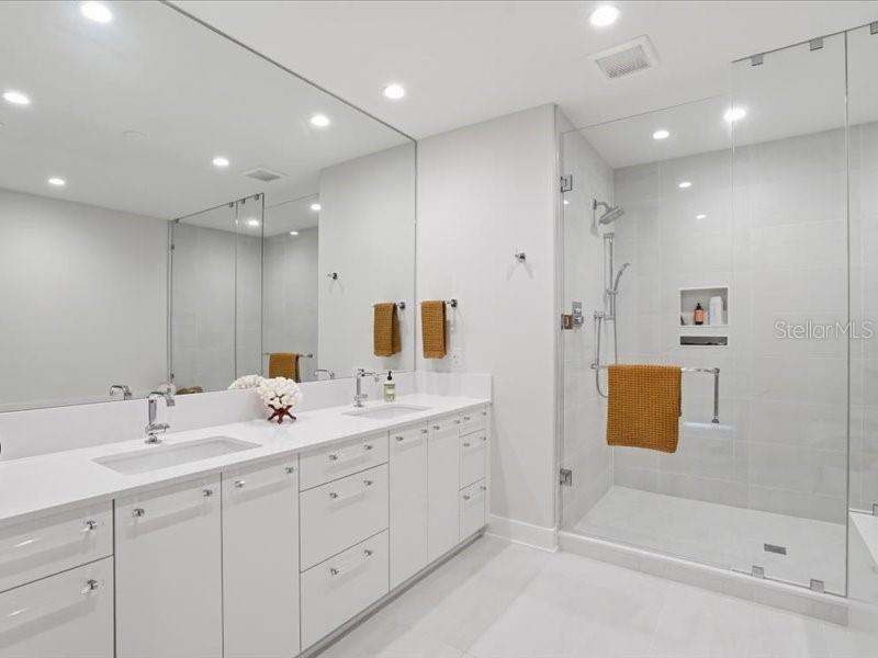 SALTAIRE CONDO - Residential