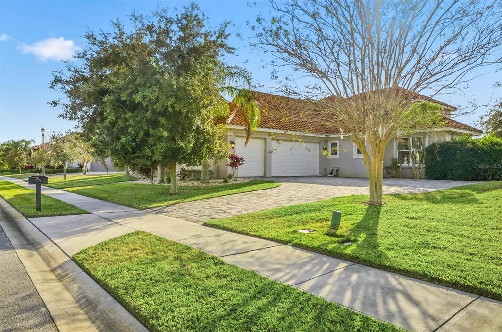 Photo of 55 New Water Oak Drive, Palm Coast, FL 32137 (MLS # FC314801)