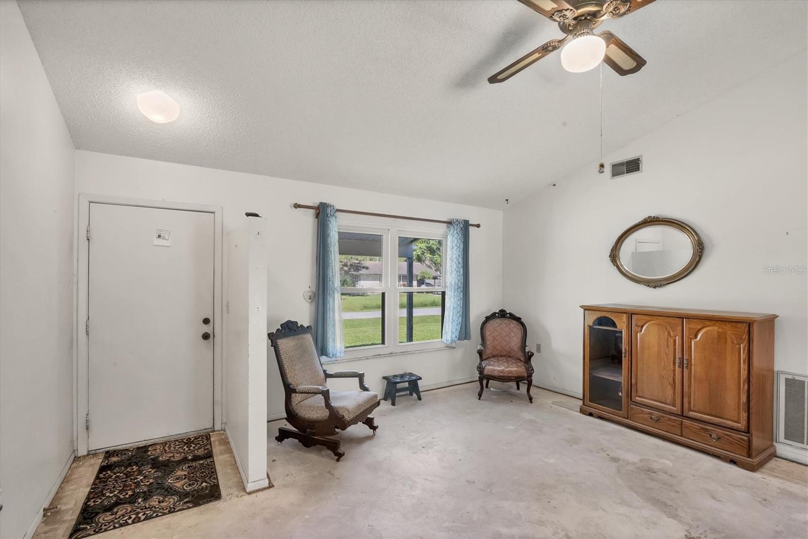 5330 BARBAROSSA AVENUE