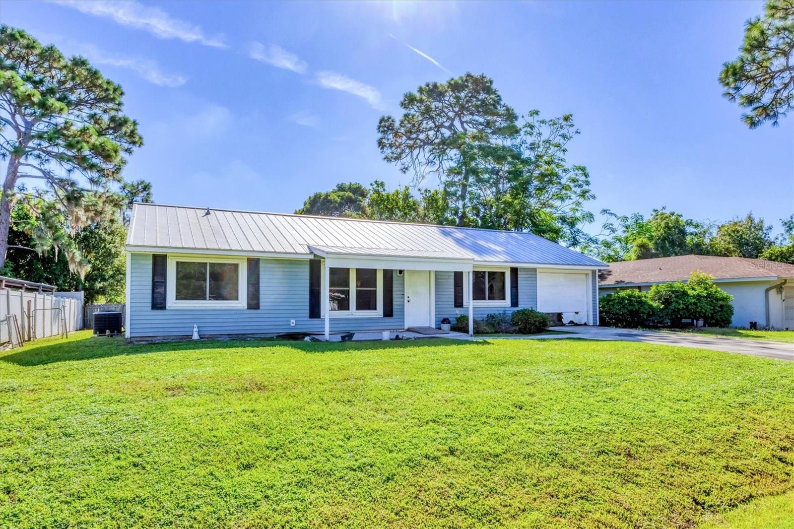 DE SOTO LAKES - Residential