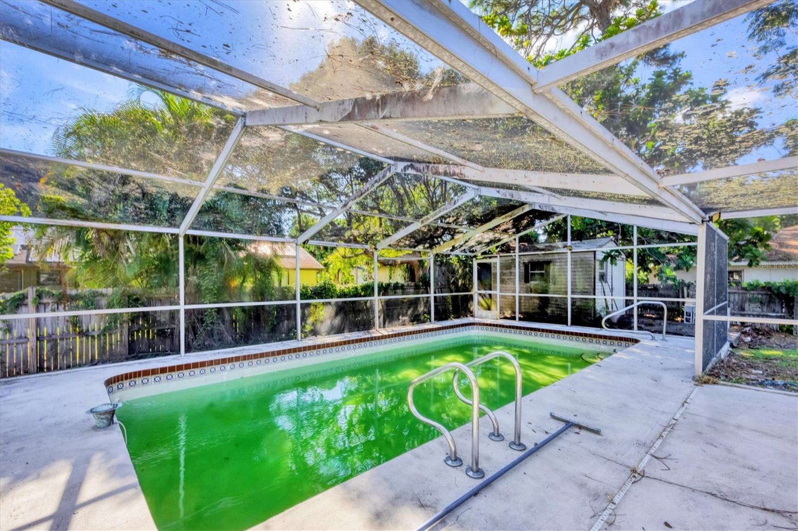 DE SOTO LAKES - Residential