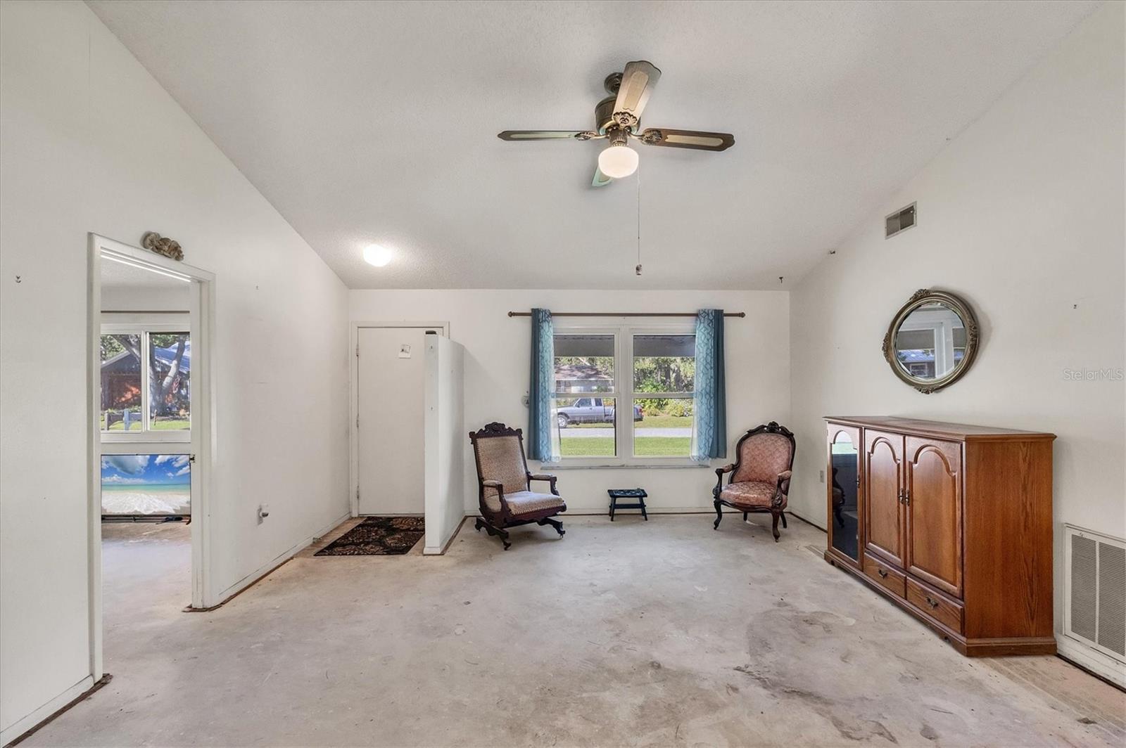 5330 BARBAROSSA AVENUE