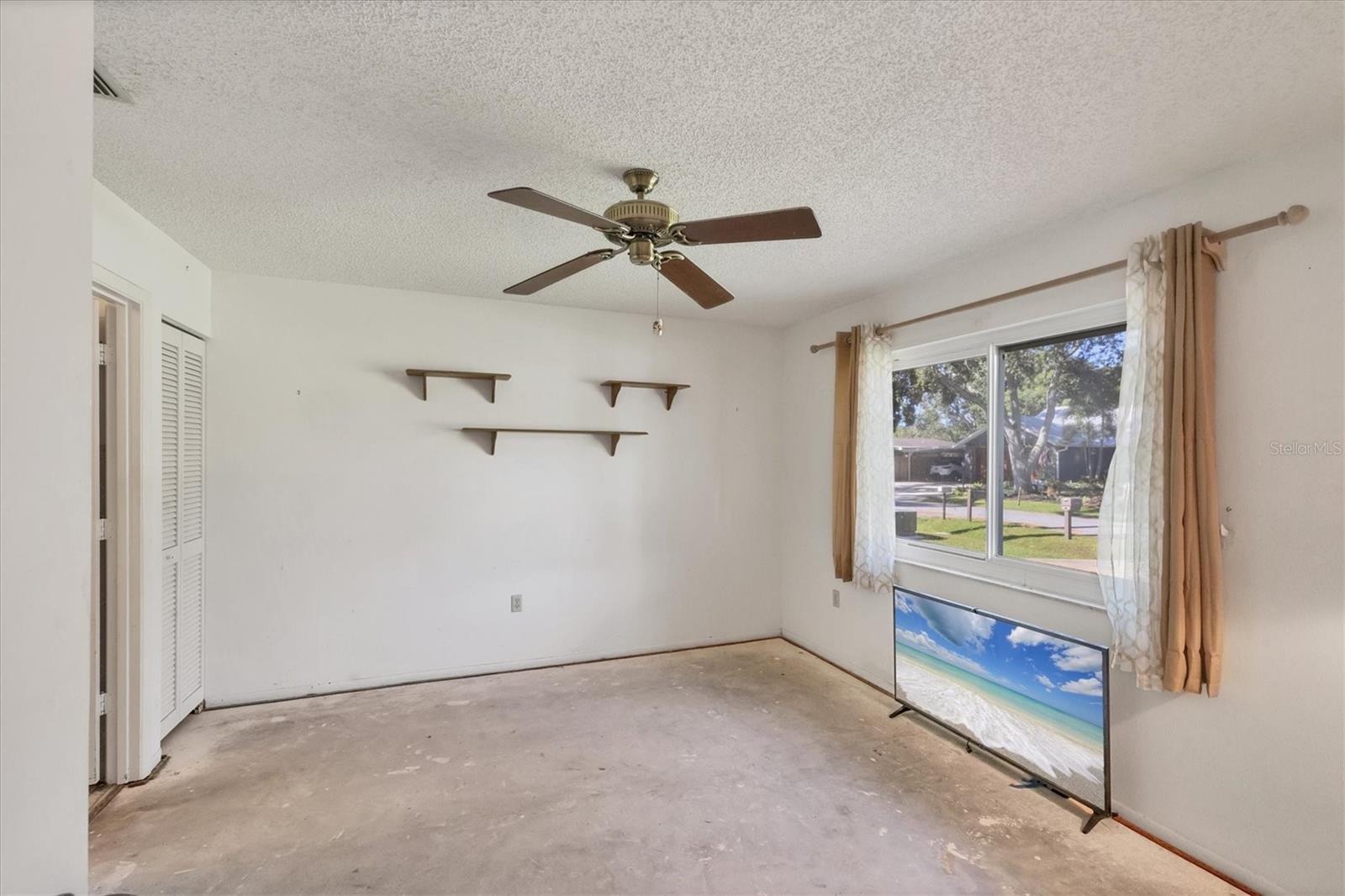 DE SOTO LAKES - Residential