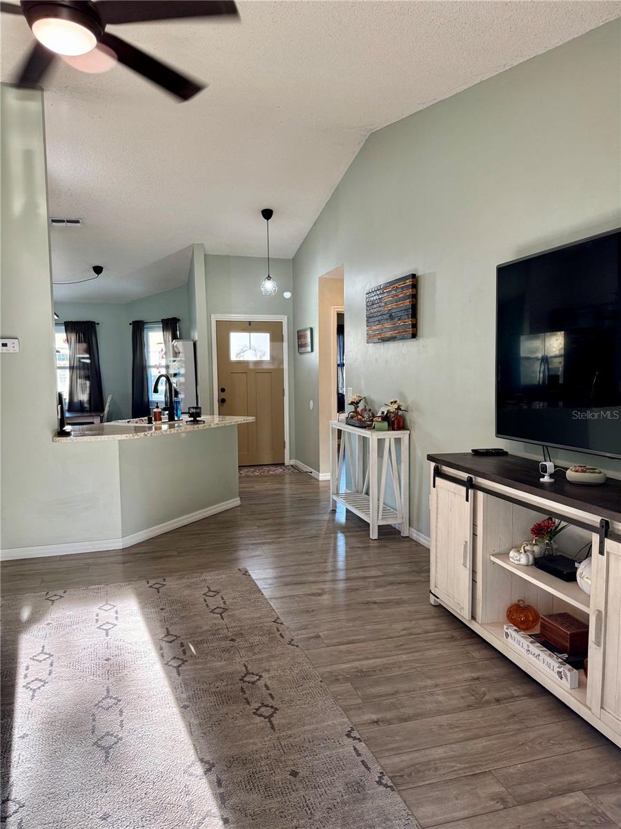 PINE LAKES - Residential