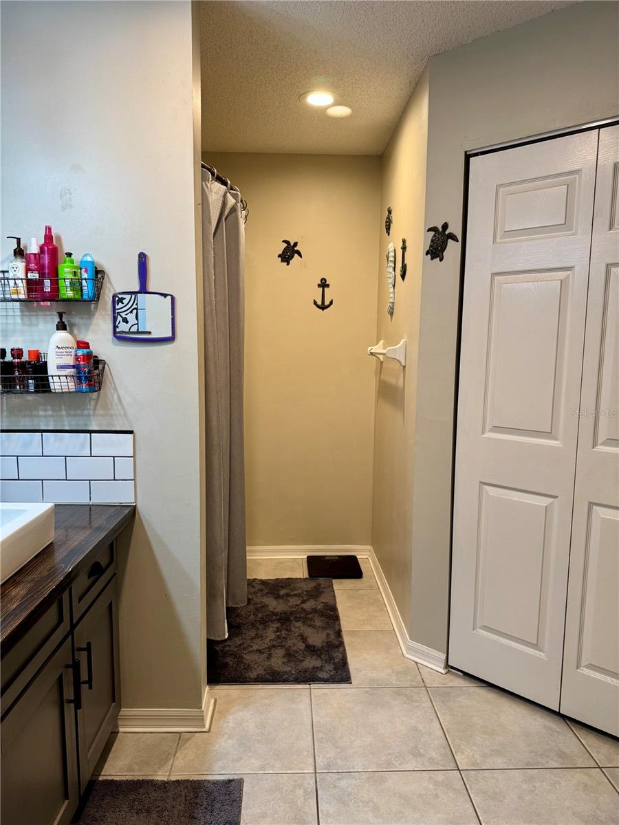 PINE LAKES - Residential