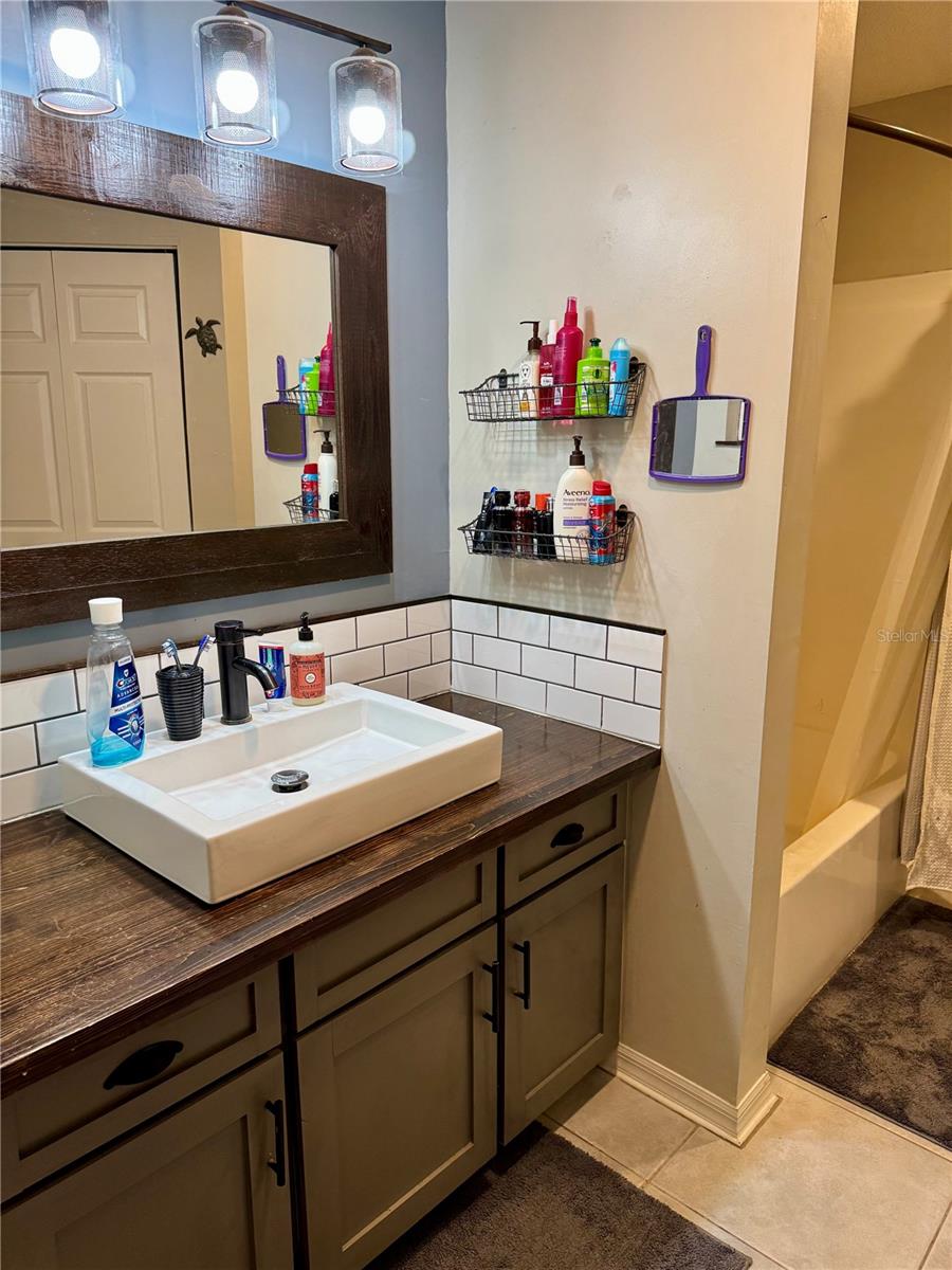 PINE LAKES - Residential