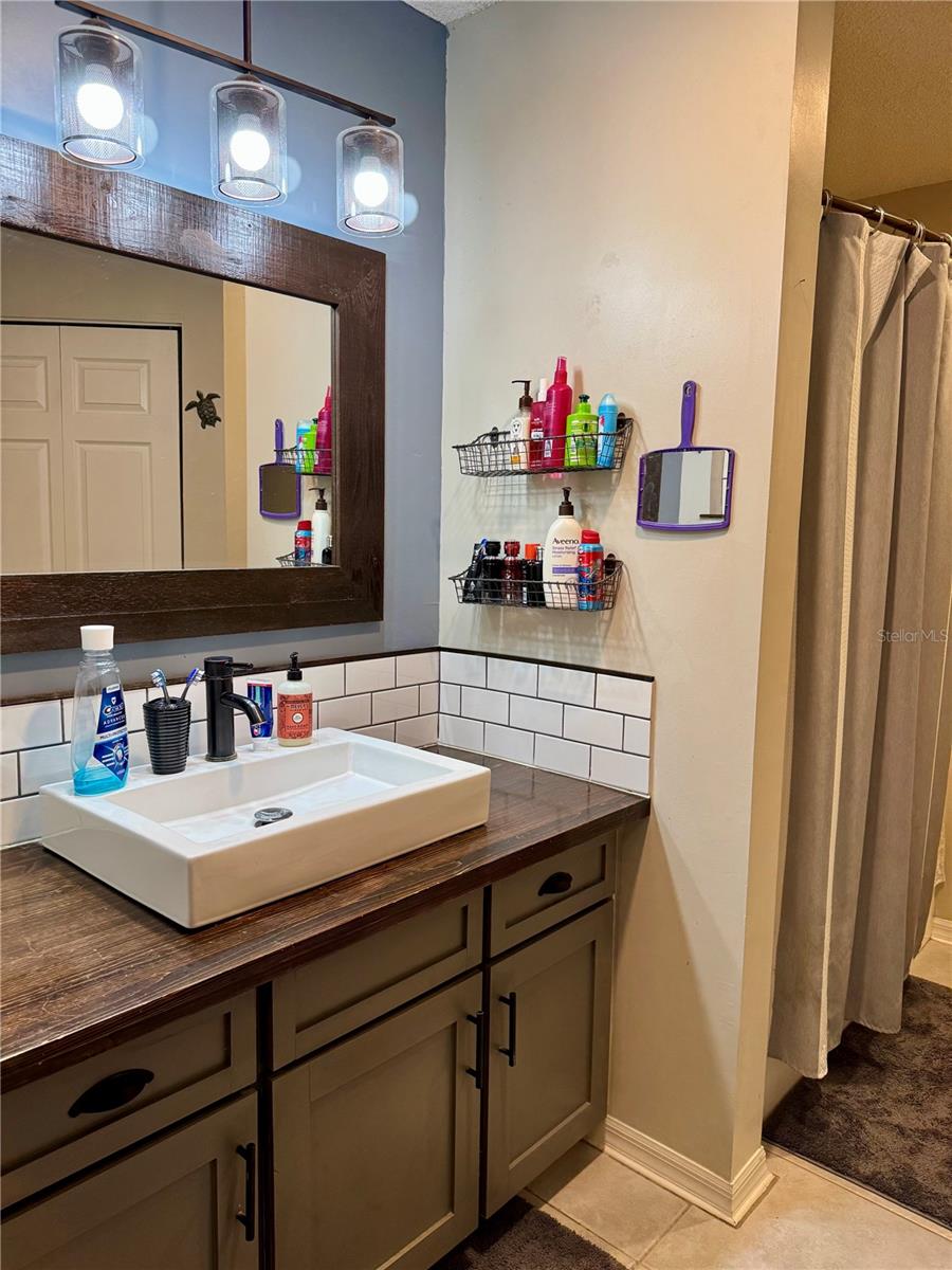 PINE LAKES - Residential