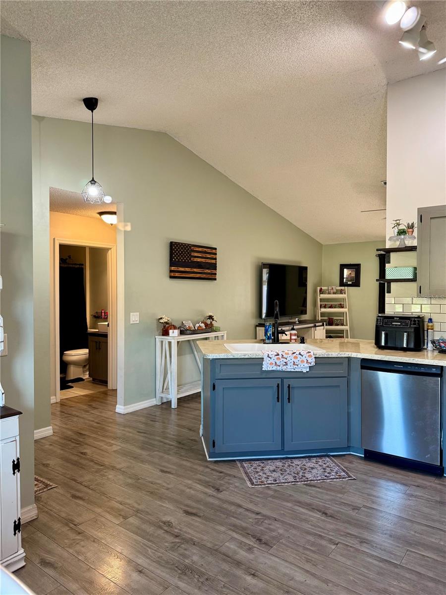 PINE LAKES - Residential