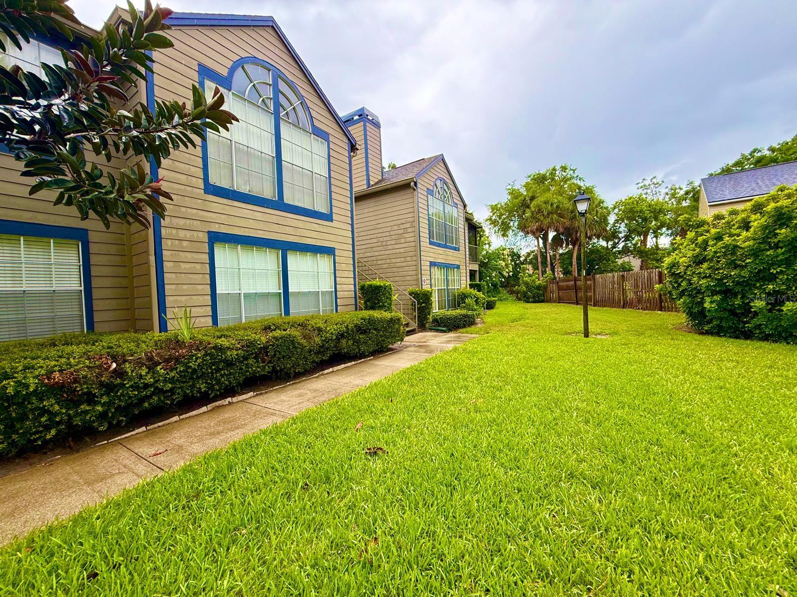 Welcome to this beautifully updated 3-bedroom, 2-bath condo located in the highly desirable community! This second-floor unit features a bright, open layout with vaulted ceilings and plenty of natural light. The spacious living room opens to a private screened-in balcony perfect for relaxing with your morning coffee.
Conveniently located near high-rated schools, shopping, dining, I-4!
Rent includes water, sewer, and trash.
Don’t miss your opportunity to live in one of Lake Mary’s most sought-after communities!