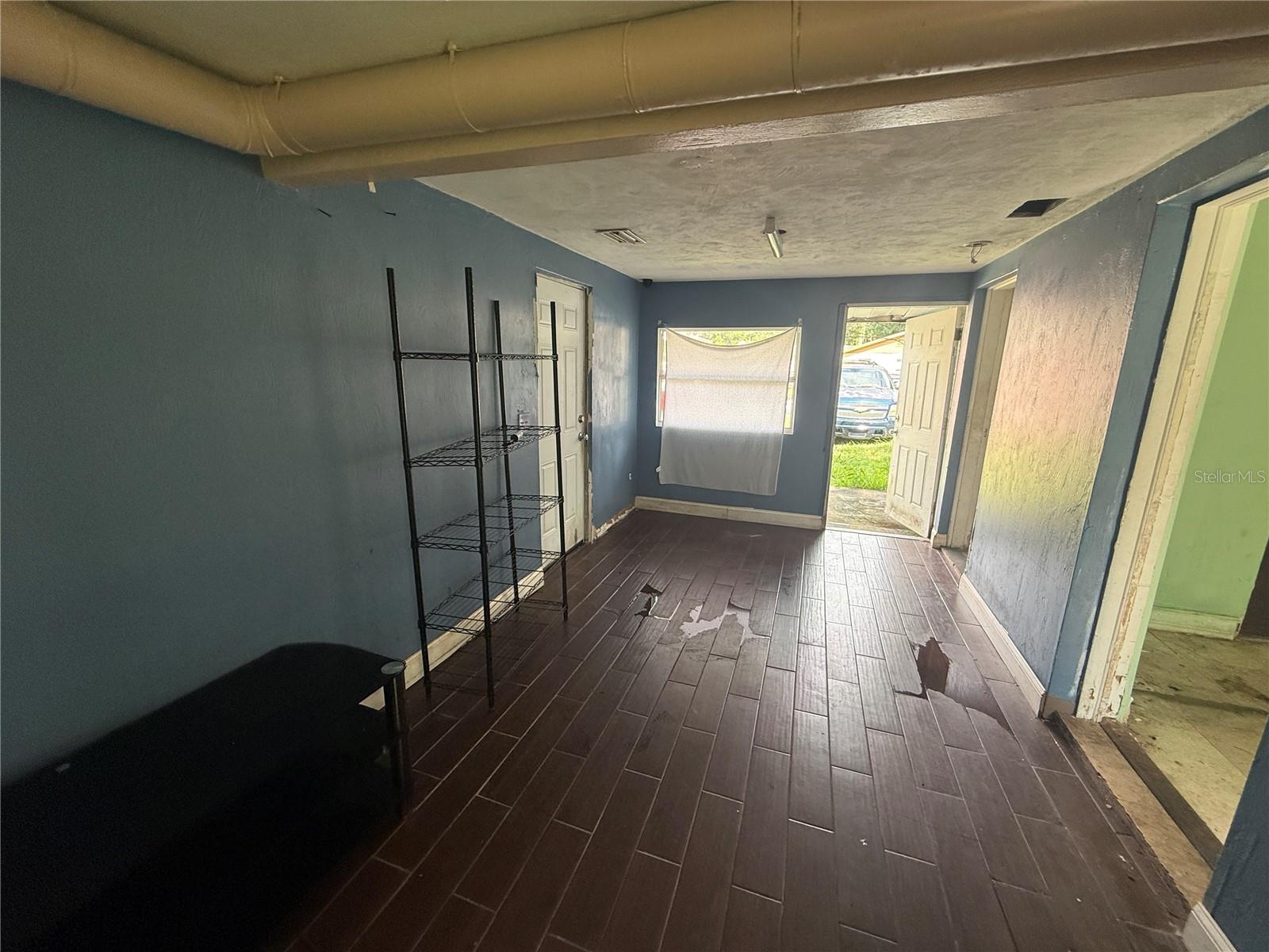 ROBERTA PARK - Residential