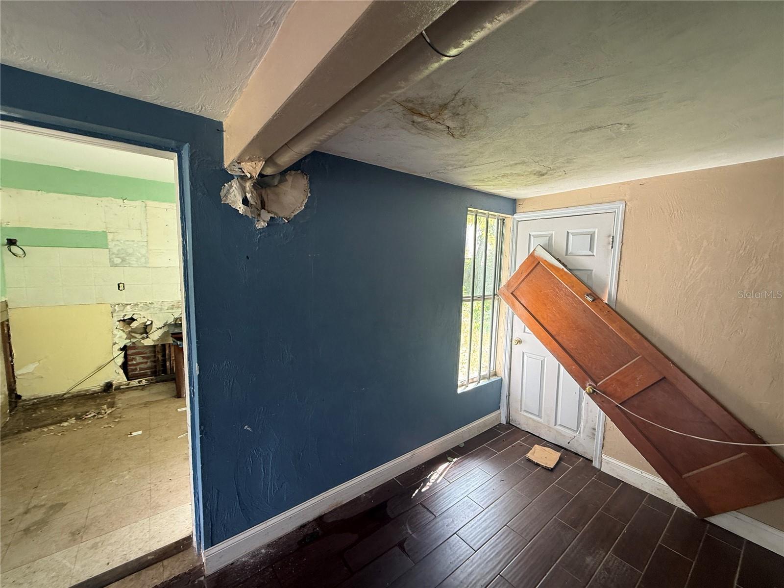 ROBERTA PARK - Residential