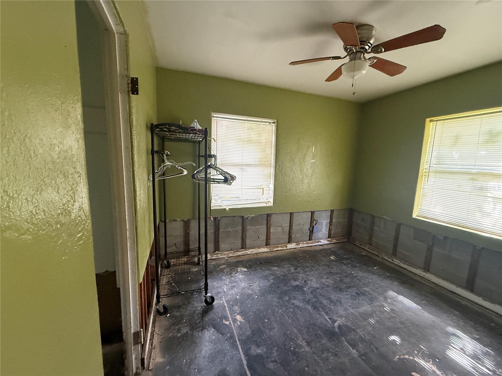 ROBERTA PARK - Residential