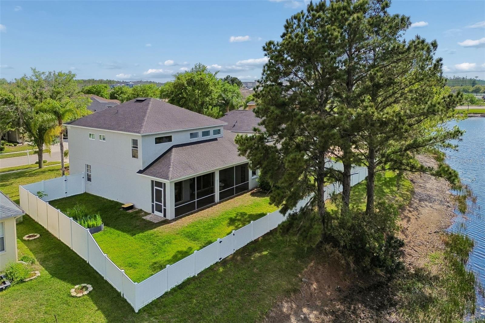 CONCORD STATION PH 01 UNITS A & B - Residential