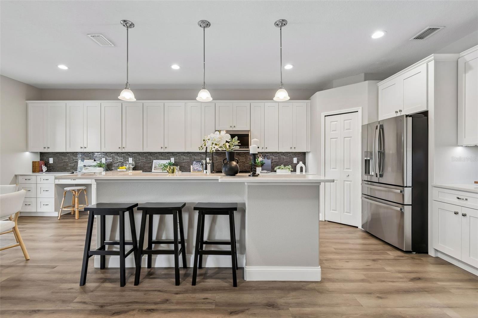 CONCORD STATION PH 01 UNITS A & B - Residential