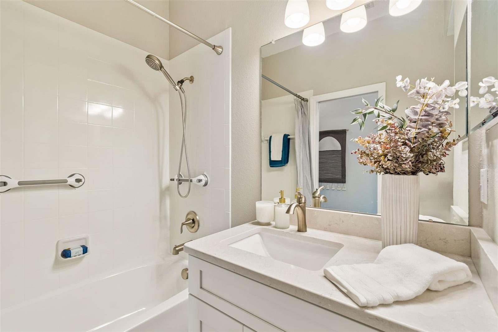 CONCORD STATION PH 01 UNITS A & B - Residential