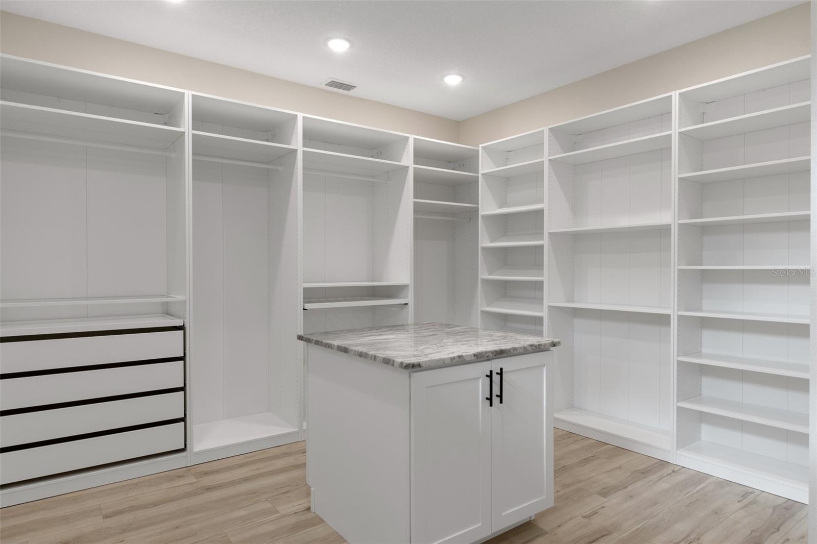 PINE RIDGE UNIT 01 - Residential