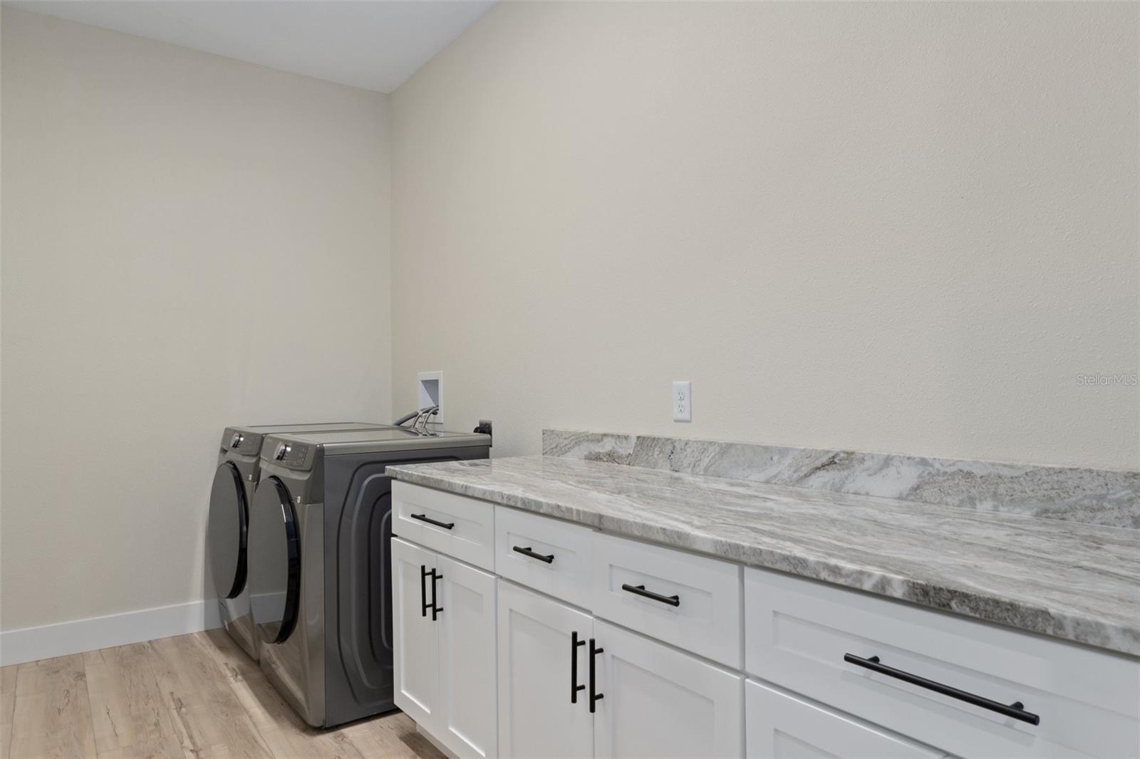 PINE RIDGE UNIT 01 - Residential