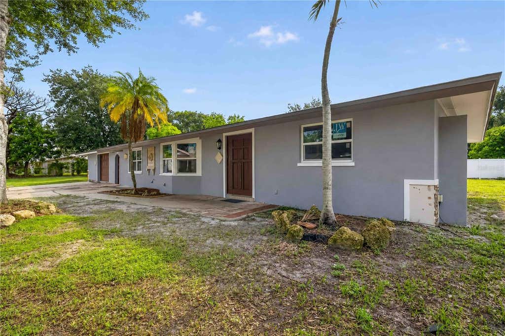 Photo of 4734 Delmonte Avenue, Sarasota, FL 34235 (MLS # A4701355)