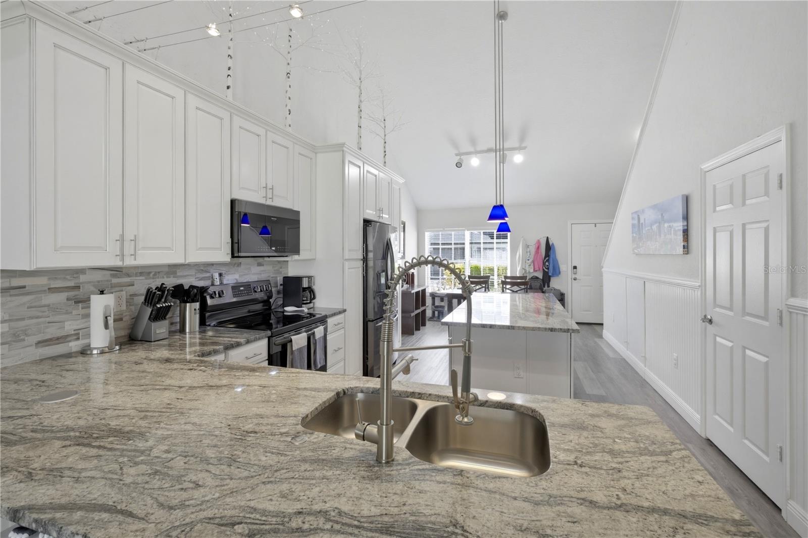 WATERFORD AT PALM HARBOR LUXURY CONDO - Residential