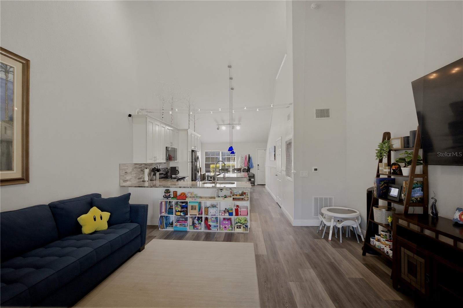 WATERFORD AT PALM HARBOR LUXURY CONDO - Residential