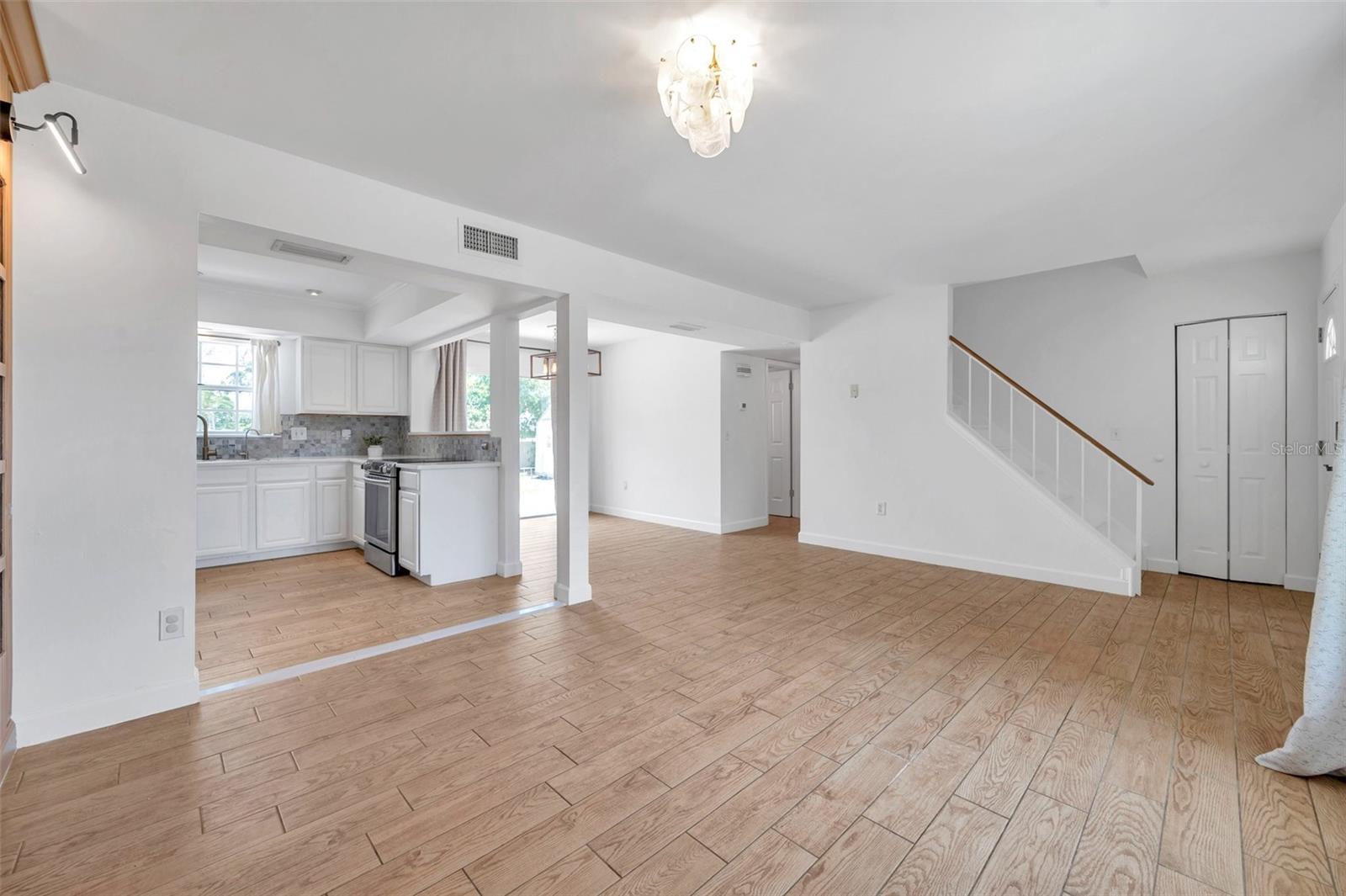 3865 GATEWOOD DRIVE