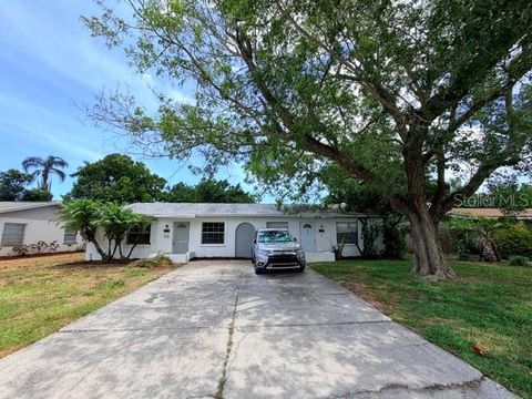 Photo of 1510 27th Street W, Bradenton, FL 34205 (MLS # A4694352)
